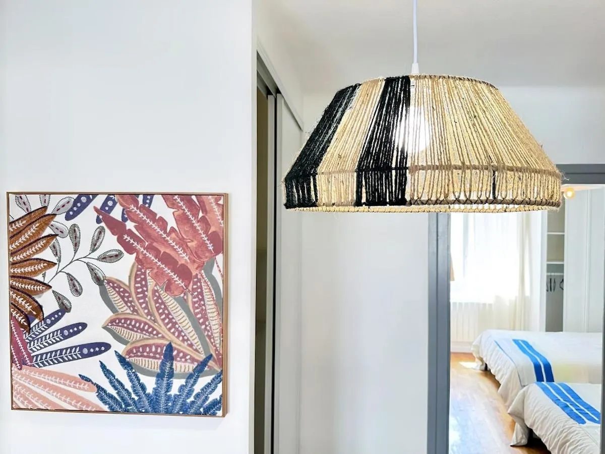 Suite Dounia Lyon 0*,  France
